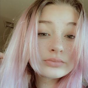 Meet your Posher, Hailey